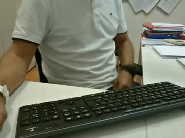 Aragoin Chaturbate stream image from September 17, 2025