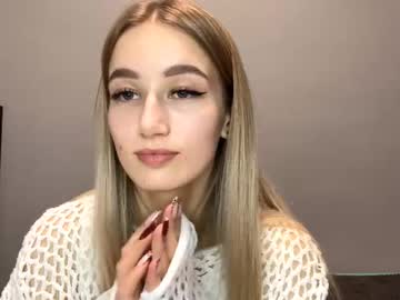 Ameliaduraku Chaturbate stream image from September 17, 2025