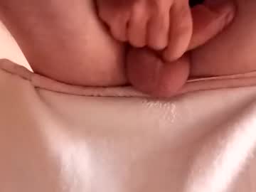 Hoioi197777 Chaturbate stream image from September 17, 2025