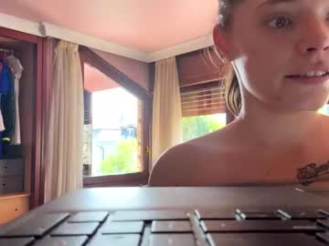 Macawild Chaturbate stream image from September 17, 2025