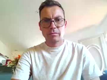 Pchittt Chaturbate stream image from September 17, 2025