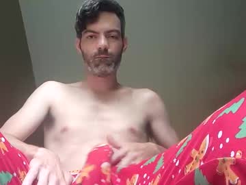 Croutardlive Chaturbate stream image from September 17, 2025
