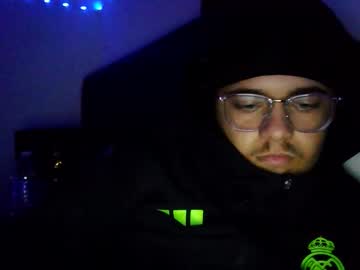 Ldm_R22 Chaturbate stream image from September 17, 2025