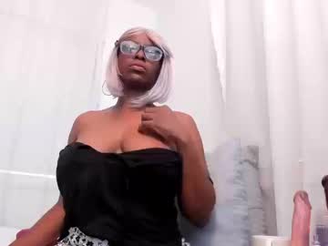 Lolajenkiins Chaturbate stream image from September 17, 2025