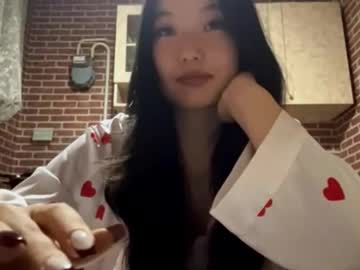Denysebernacchi Chaturbate stream image from September 17, 2025