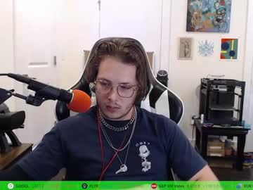 Bakedroll Chaturbate stream image from September 17, 2025