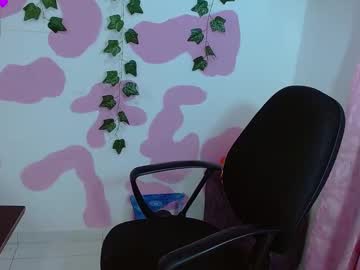 Sky_Dam Chaturbate stream image from September 17, 2025