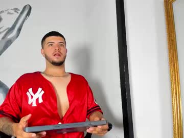 Alessionorton Chaturbate stream image from September 17, 2025