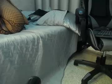 Cloe_Usuga Chaturbate stream image from September 17, 2025