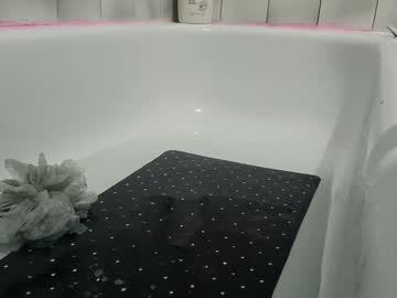 Iambritanal Chaturbate stream image from September 17, 2025
