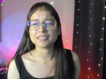 Shantalcerezo Chaturbate stream image from September 17, 2025