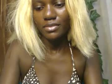 Darkchocoxx Chaturbate stream image from September 17, 2025