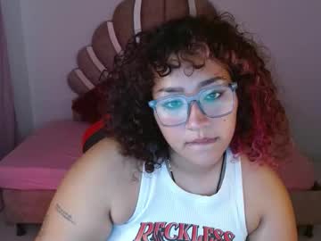 Blueevelvet Chaturbate stream image from September 18, 2025