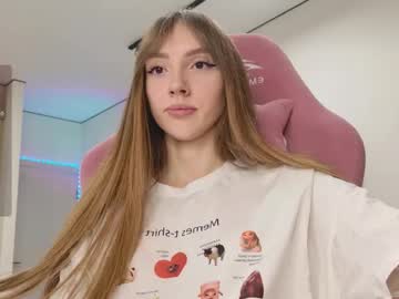 Lunainnk Chaturbate stream image from September 18, 2025