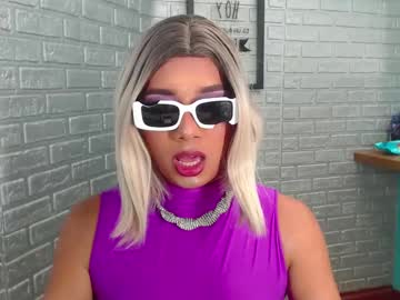 Antonela_Connors Chaturbate stream image from September 18, 2025