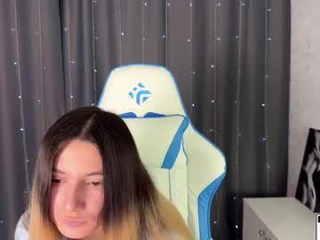 Asya_Foxy Chaturbate stream image from September 18, 2025