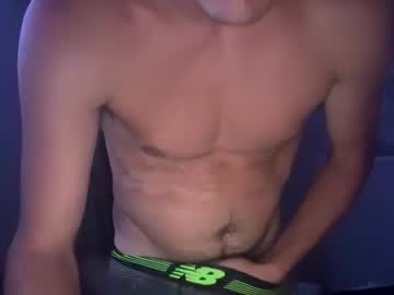 Sarq2010 Chaturbate stream image from September 18, 2025