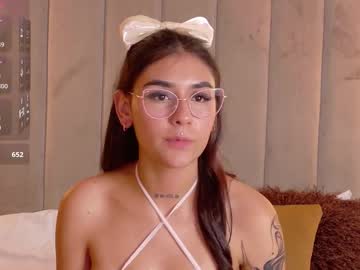 Violetblaze Chaturbate stream image from September 18, 2025