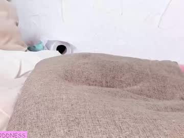 Sarah___Lynn Chaturbate stream image from September 18, 2025