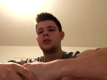Eric20027 Chaturbate stream image from September 18, 2025