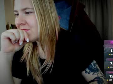Oliviamunk Chaturbate stream image from September 18, 2025