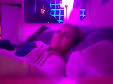 Madie_Ray Chaturbate stream image from September 18, 2025