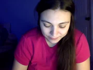 Roseskylarr Chaturbate stream image from September 18, 2025