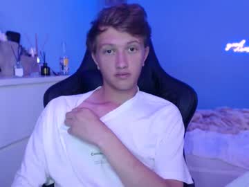 Twinkyray Chaturbate stream image from September 18, 2025