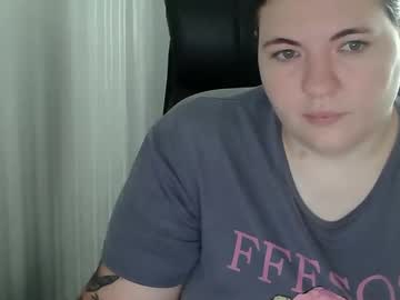 Hollylaeva Chaturbate stream image from September 18, 2025
