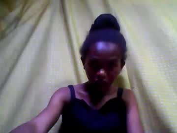 Liaraisha Chaturbate stream image from September 18, 2025