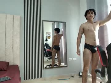 Andres_Cream Chaturbate stream image from September 18, 2025