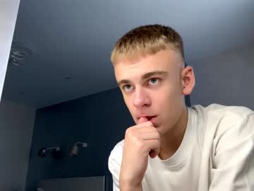 Echowraith Chaturbate stream image from September 18, 2025