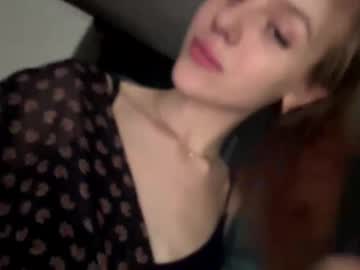 Melonygriffen Chaturbate stream image from September 18, 2025