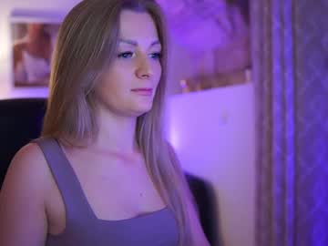 Gold__Blond Chaturbate stream image from September 18, 2025