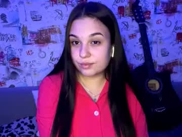 Seritacynova Chaturbate stream image from September 18, 2025