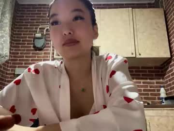 Denysebernacchi Chaturbate stream image from September 18, 2025