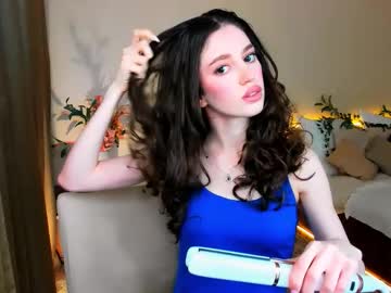 Christinaconteeree Chaturbate stream image from September 18, 2025