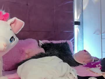 Aleja_Rosee Chaturbate stream image from September 18, 2025
