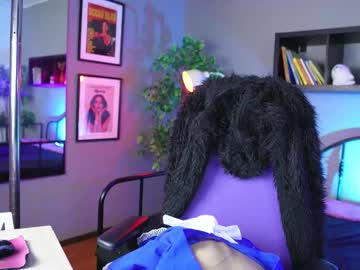 Bayonetta_Doll Chaturbate stream image from September 18, 2025
