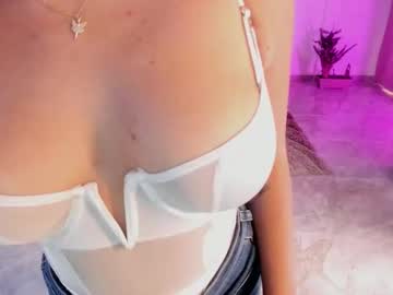 Candy_Fox_19 Chaturbate stream image from September 18, 2025