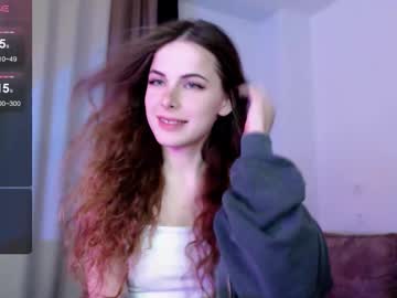 Cherrywavesss Chaturbate stream image from September 18, 2025