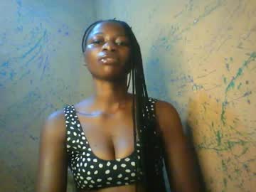 Juicypiexx Chaturbate stream image from September 18, 2025