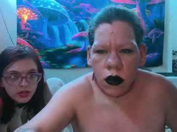 Chainedmoonpup Chaturbate stream image from September 19, 2025