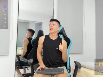 Daddyrich4u Chaturbate stream image from September 19, 2025