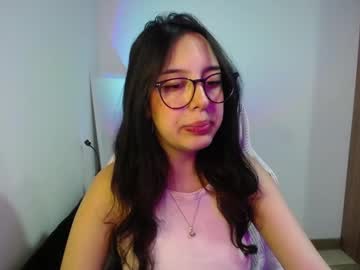 Im_Misssilver Chaturbate stream image from September 19, 2025