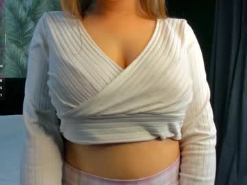 Velvetwhisperss Chaturbate stream image from September 19, 2025