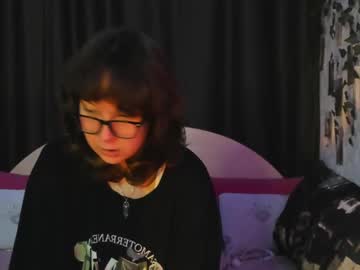 Dreamgirllove Chaturbate stream image from September 19, 2025