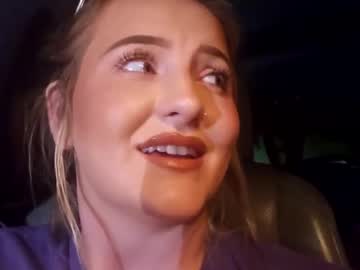 2spookygirls Chaturbate stream image from September 19, 2025