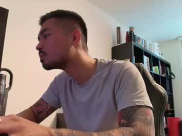 Dixonhuang Chaturbate stream image from September 19, 2025