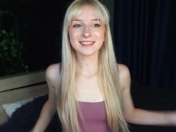 Evaqt Chaturbate stream image from September 19, 2025